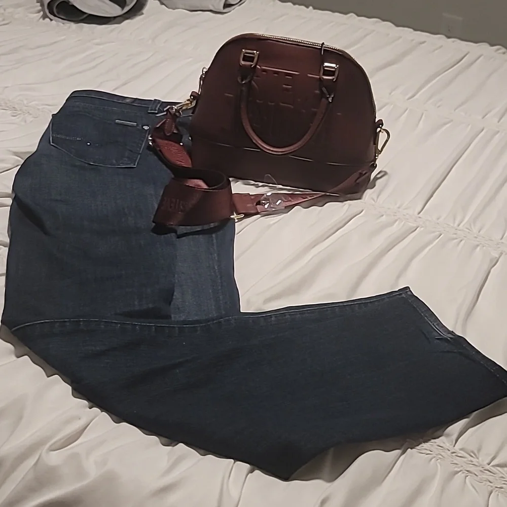 Pre-Owned 7 For All Mankind Junior Women's  Jeans - Classic and Trendy-Size 26 - Picture 7 of 11
